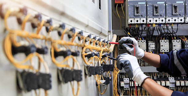 Professional Electrician technician working in Fairfax, SC